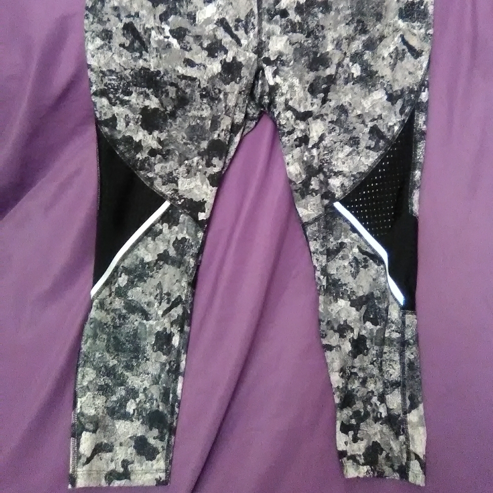 HP🔥Avia leggings cropped gym/yoga/working out